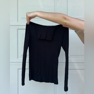 Dynamite TurtleNeck Long Sleeve Shirt

Size US Women’s XXS